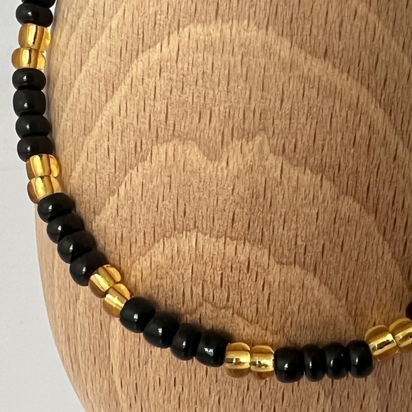 STRETCH Beaded Anklet Black & Gold 8.5” - Picture 7 of 12